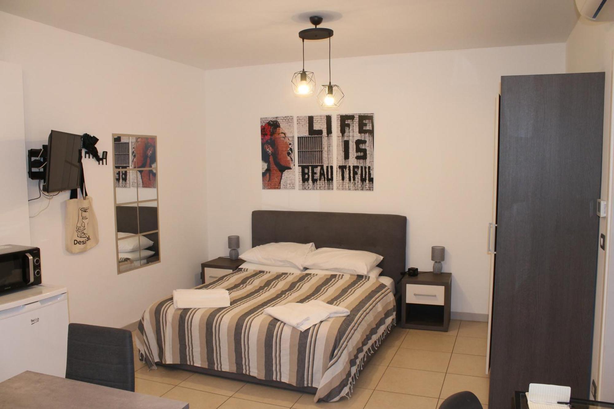 Toret Vanchiglia Studio Apartment Турин Экстерьер фото